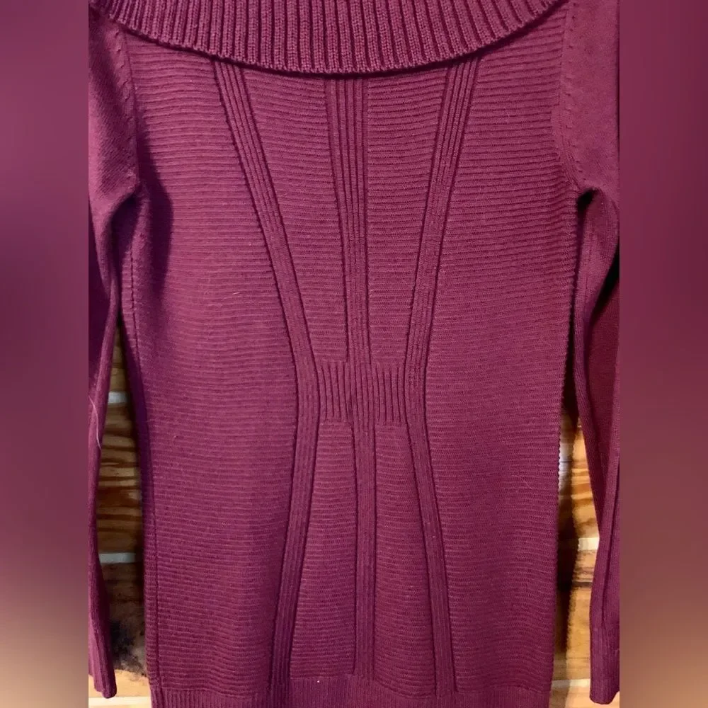 Style & Co. Tunic Length Burgundy Sweater with Angled Flap Collar Medium - Picture 5 of 10